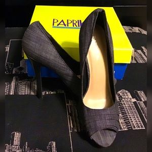 đ Black Denim Pumps